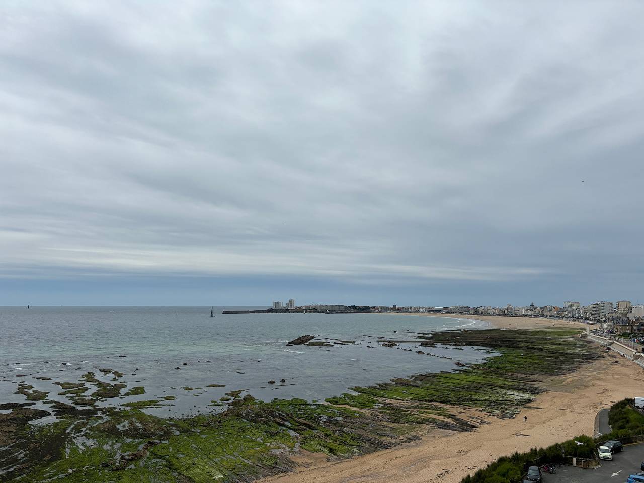 Ganze Wohnung, 3-Zimmer-Wohnung mit Balkon und Garage in Les Sables-d'Olonne in Les Sables-d'Olonne, Vendée