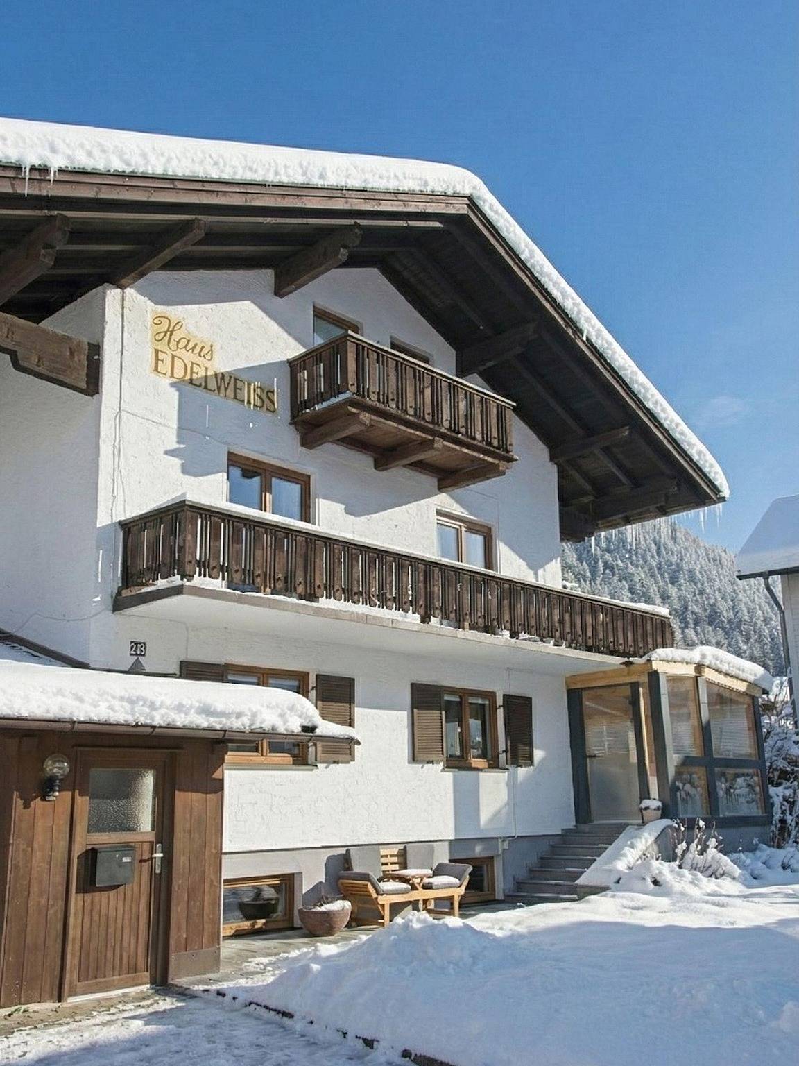 Ganze Ferienwohnung, Apartment "Haus Edelweiss" in Scharnitz, Arnspitzgruppe