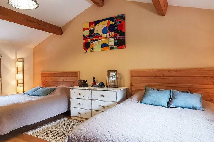 Gîte pour 4 personnes, avec jacuzzi ainsi que balcon et jardin à Montdurausse - 4