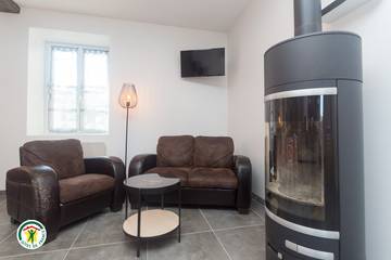 Gîte pour 8 Personnes dans Serpaize, Région de Vienne, Photo 1