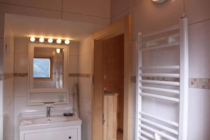 Gîte pour 4 personnes, avec jardin dans Saint Luc - 4