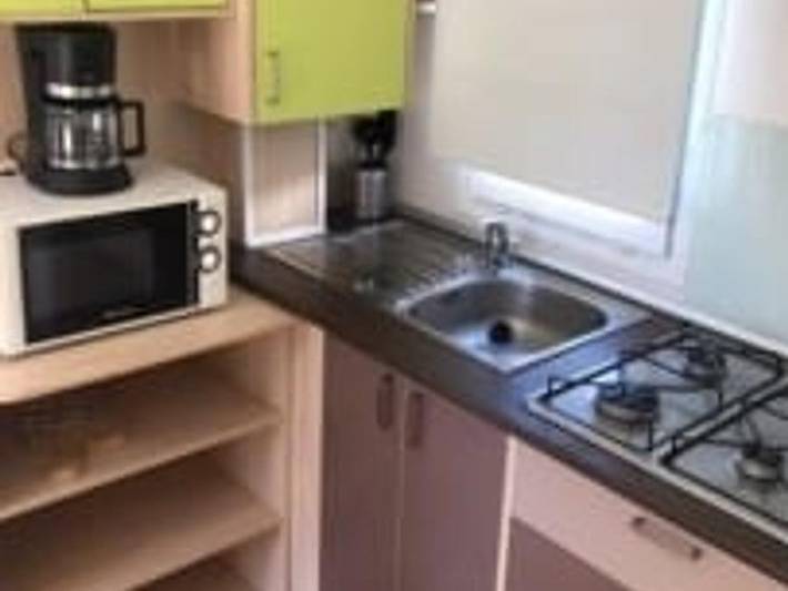Camping Le Bois de Pins - Mobilheim 4 personen - Confort 2 Schlafzimmer + Tv inklusive in Salses-le-Château, Mittelmeerküste (Frankreich)