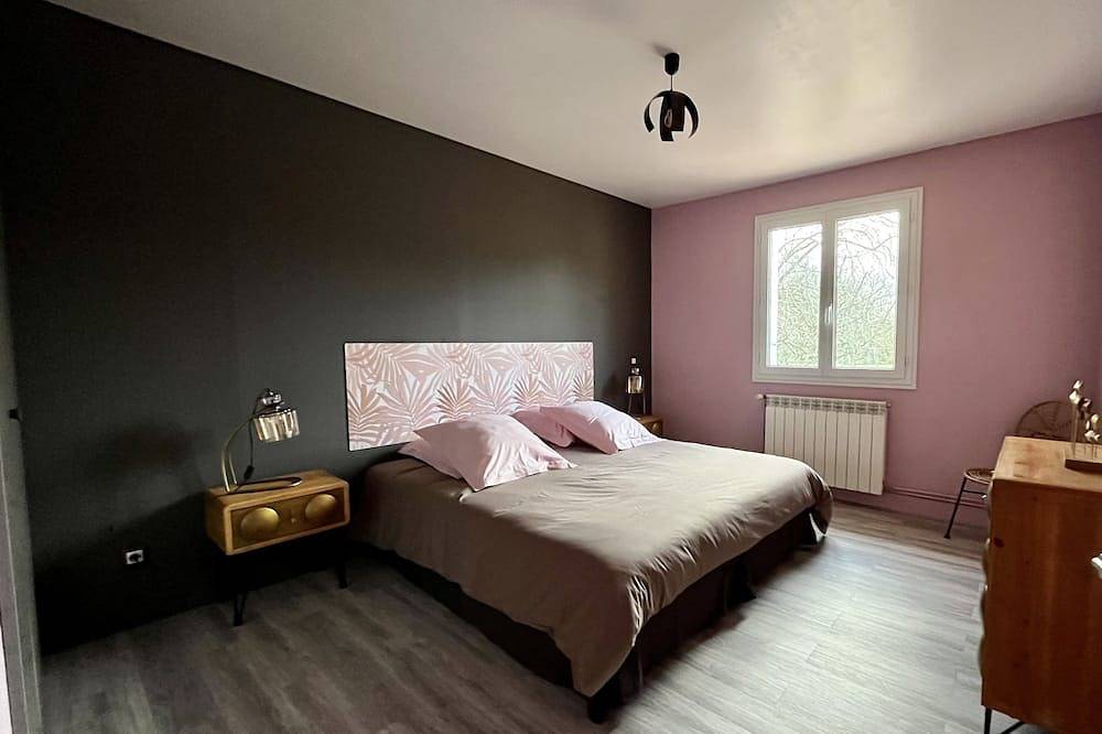Maison indépendante, au calme. in Villiers-Saint-Benoît, Région d'Auxerre
