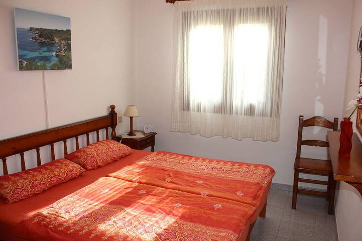 Ferienwohnung für 4 Personen, mit Balkon und Whirlpool sowie Pool in Cala Agulla - 2