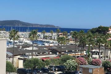 Gîte pour 4 personnes, avec terrasse dans Casino De Cavalaire