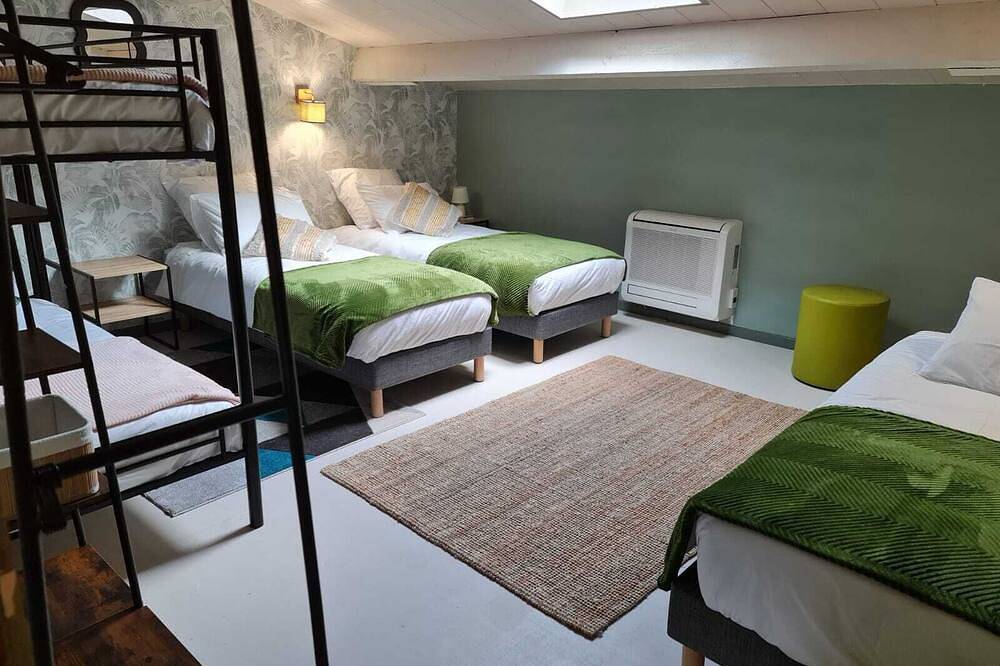 Le spacieux loft Siec a 10 min a pied des plages de Trélévern. in Trélévern, Côte de Granit Rose
