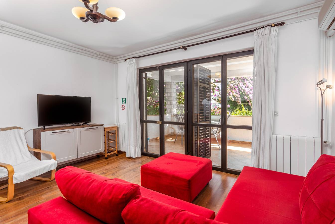 Ganze Wohnung, 1-Zimmer-Ferienwohnung mit Terrasse Pjescana Uvala, Pula A-7349-b in Pjescana Uvala, Südküste Istrien
