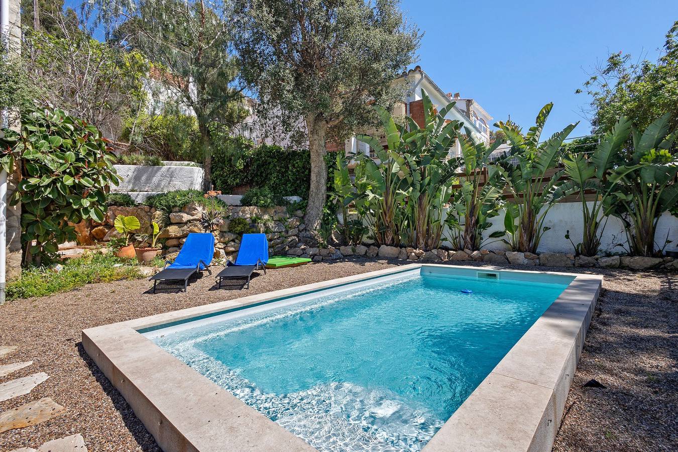 Retraite Enchantée en Forêt avec Piscine Privée in els Masos de Pals, Pals