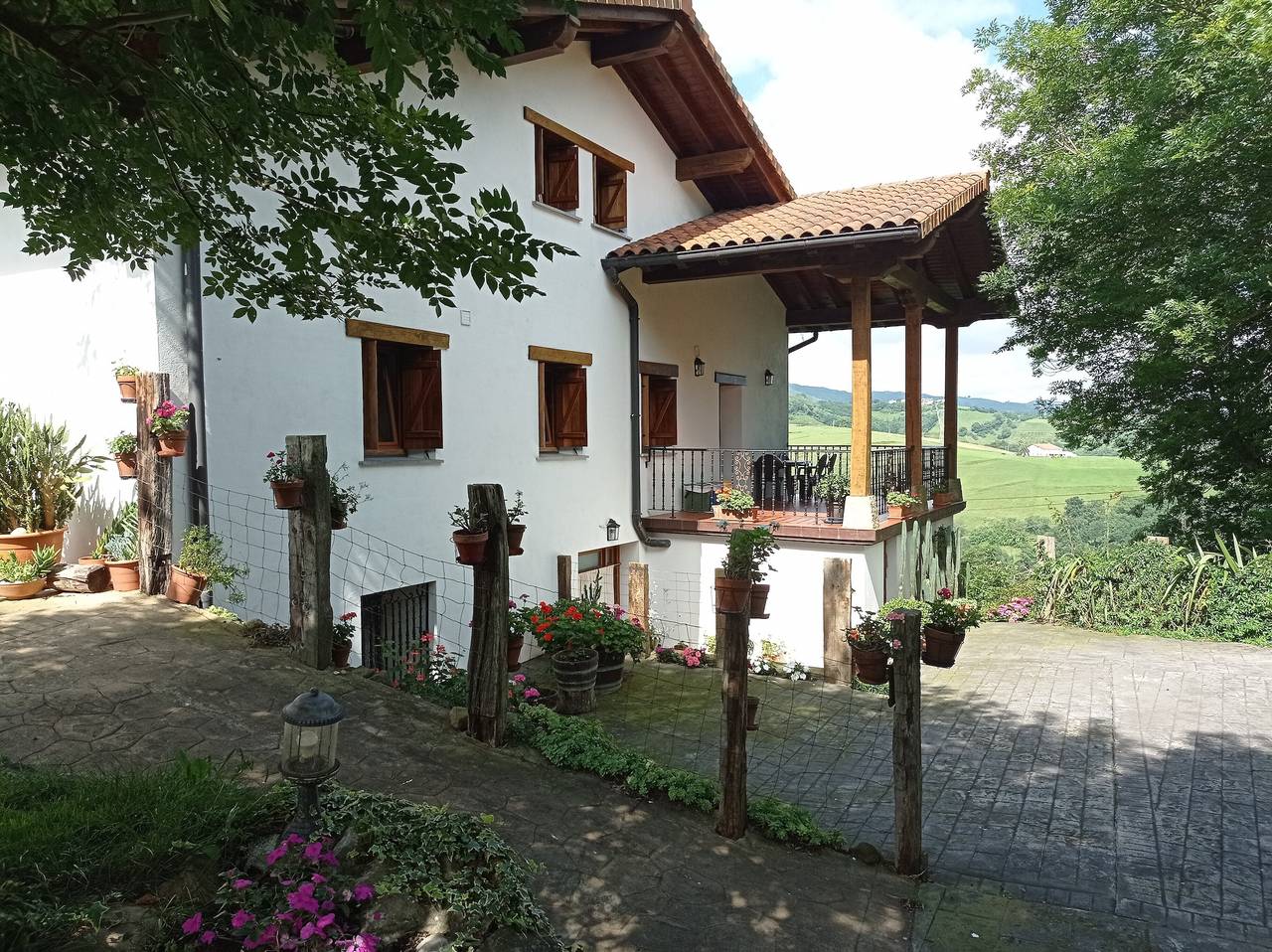 Vacation Rental for 14 Guests in Aia, Gipuzkoa