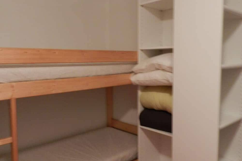 Appartement entier, Appartement 2 pièces cabine au pied des pistes avec balcon et casier à skis in La Ferrière, Le Pleynet Les Sept Laux