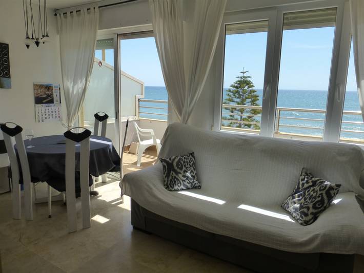 Appartamento intero, Attico con 1 camera da letto in prima linea sulla spiaggia in Urbanización Roquetas de Mar, Roquetas de Mar