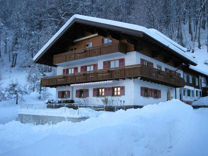 Ferienwohnung für 5 Personen, mit Terrasse und Garten sowie Ausblick in Schruns