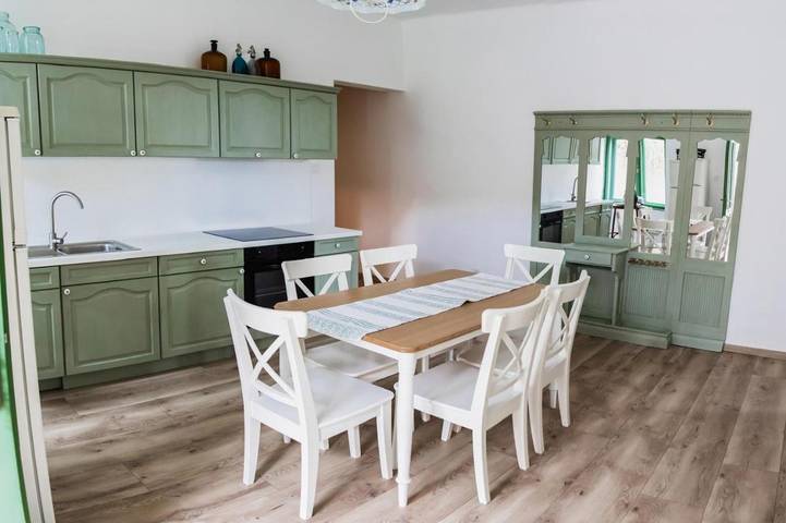 Gîte pour 3 personnes, avec vue ainsi que terrasse et jardin dans Cluj-Napoca - 4