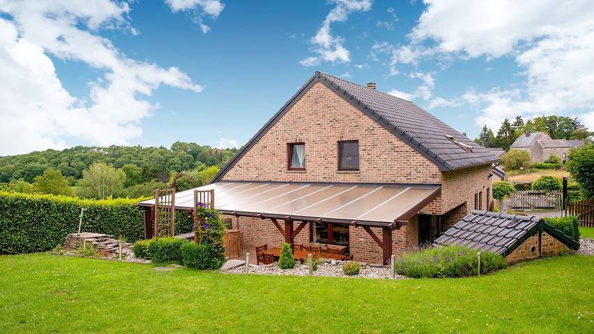 Maison de vacances pour 8 personnes, avec piscine ainsi que terrasse et jardin à Hamoir