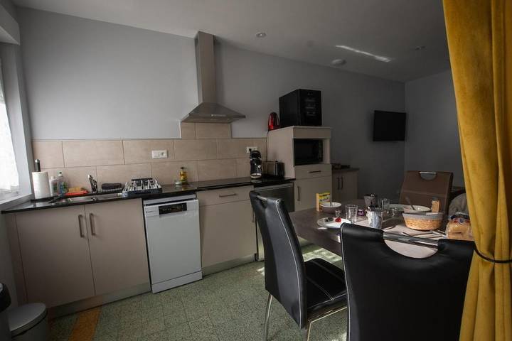 Location de vacances pour 5 personnes, avec terrasse et jardin, animaux acceptés à Civaux - 3