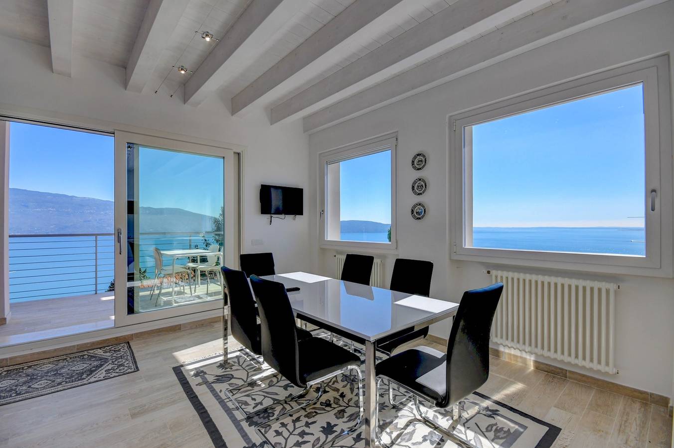 Appartement "Luxe 2" met terras en uitzicht op het meer, foto 11