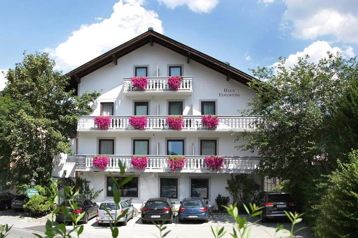 BnB für 2 Personen, mit Ausblick und Sauna, mit Haustier in Zell am See