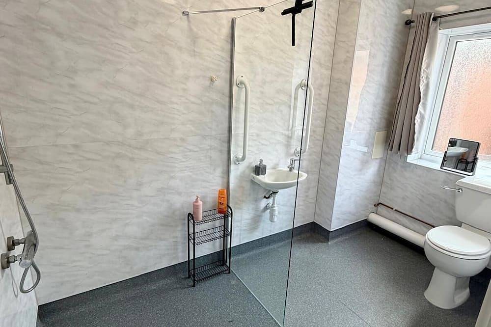 Appartement entier, Stylish Accessible 1-Bed Town Centre Apartment in Kettering, Wi‑Fi, Smart Tv,Sky in Kettering, Northamptonshire