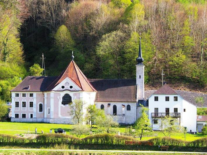 Gîte pour 7 personnes, avec Balcon et Terrasse ainsi que Jardin et Vue à Hochburg-Ach - 2