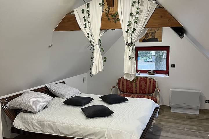 Location de vacances pour 3 personnes, avec jardin à La Chapelle-d'Andaine - 2