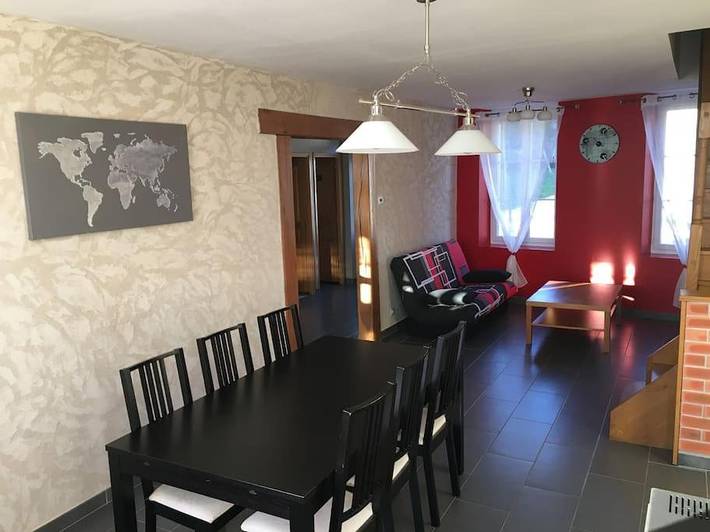 Location de vacances pour 6 personnes, avec jardin et terrasse dans Pougny