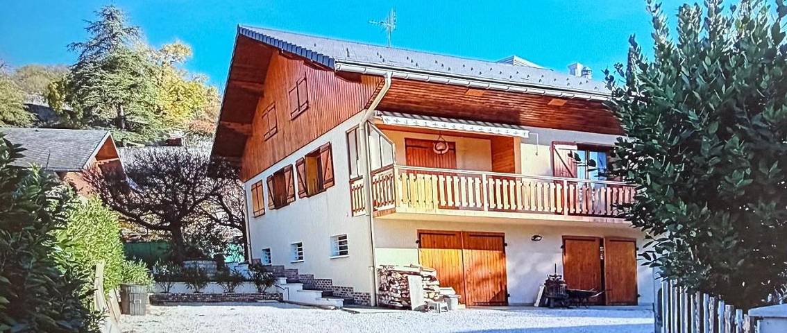 Chalet pour 6 personnes, avec vue et jardin