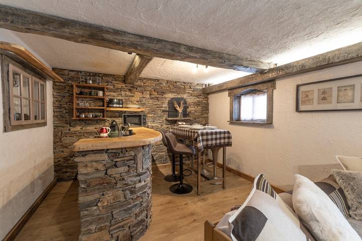 Location de vacances pour 4 personnes, avec sauna ainsi que jacuzzi et jardin, animaux acceptés à Les Contamines-Montjoie