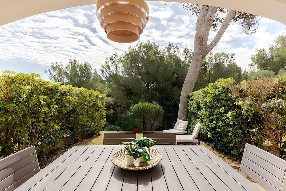 Apartamento entero, ¡Reformado a estrenar! Casa con jardín y Bbq a 5min de playa Arenal d’en Castell in Coves Noves, Es Mercadal