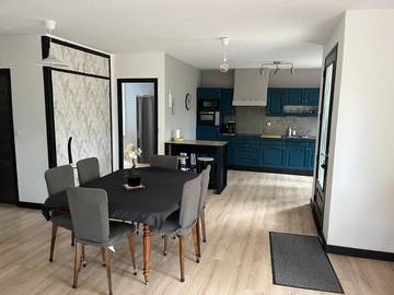 Gîte pour 7 personnes, avec terrasse et jardin, animaux acceptés à Crayssac