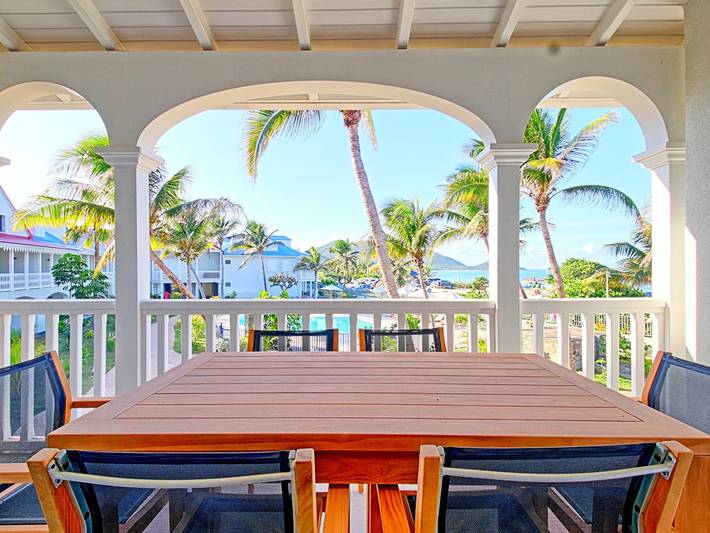 Vacation rental for 4 people, with balcony and pool in Saint Martin