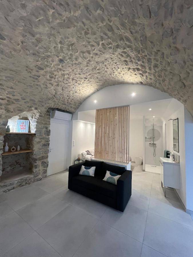 Gîte pour 2 personnes à Lanas - 2