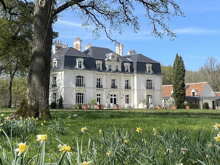 Hôtel pour 2 personnes, avec jardin ainsi que vue et piscine à Fontaines-en-Sologne