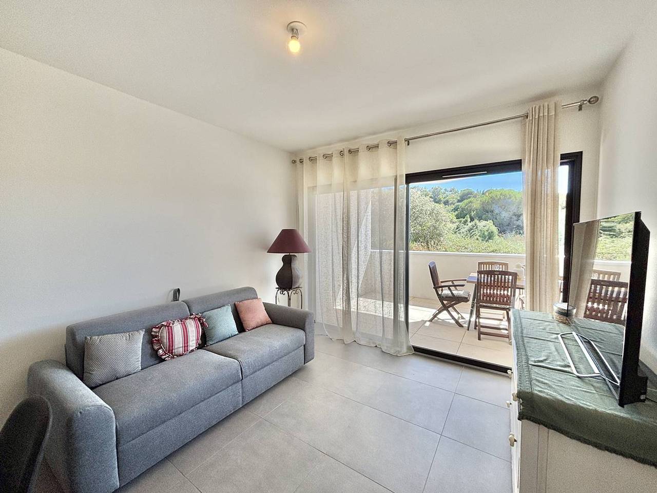 Ganze Wohnung, 3-Zimmer-Wohnung, Strand 500m, klimatisiert, Parkplatz in Pietrosella, Ajaccio und Umgebung