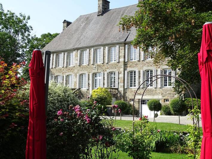 Location de vacances pour 2 personnes, avec jardin et piscine ainsi que vue et sauna dans Percy-en-Normandie - 3