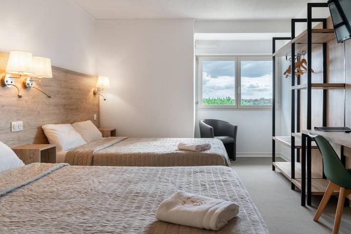 Hôtel pour 4 personnes, avec jardin et piscine