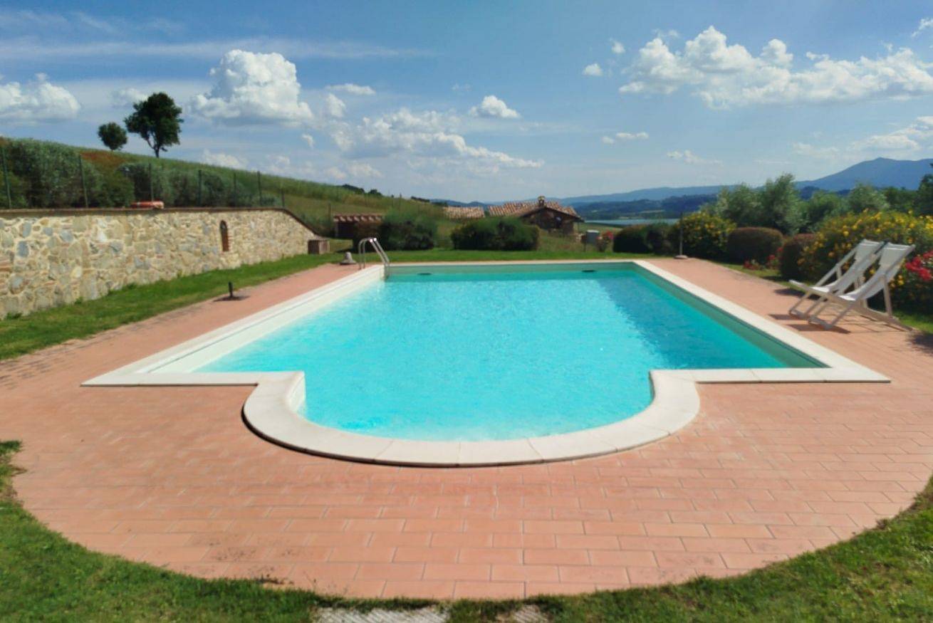 Apartamento entero, Guesthost - Il Glicine, apt with garden and pool in Castiglione del Lago, Lago Trasimeno