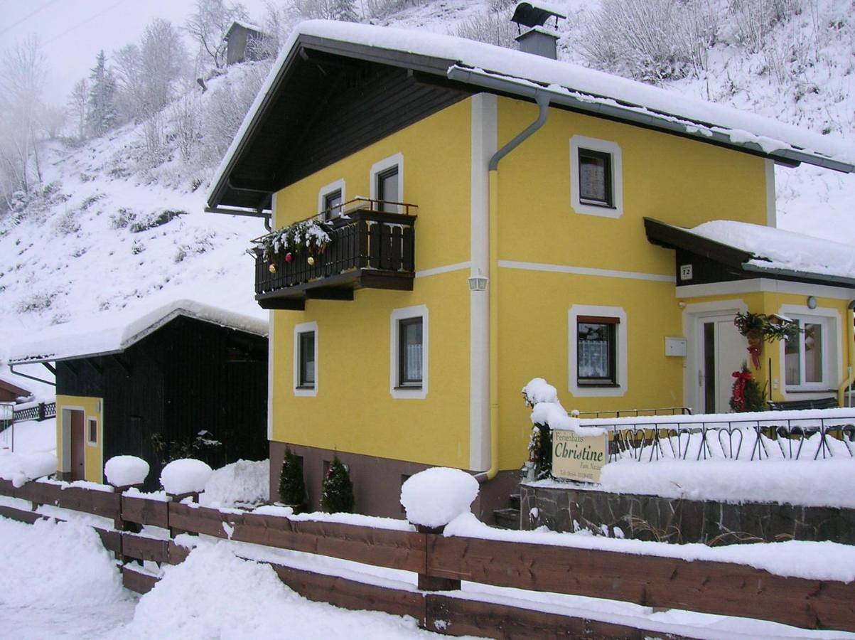 Chalet with Terrace in Taxenbach, Ski Amadé