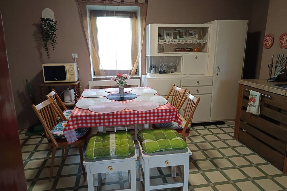 Charming 2-bedroom farmhouse in Hosszúvölgy with Wifi in Nagykanizsai und Umgebung