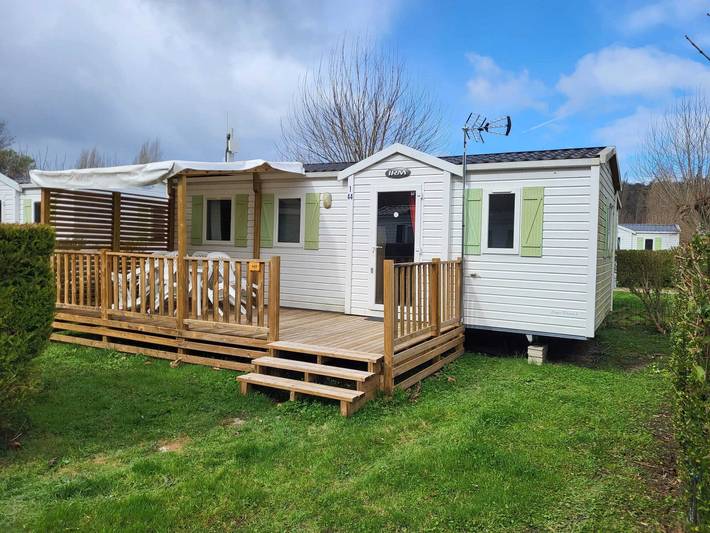 Bungalow für 6 Personen, mit Garten und Pool sowie Terrasse - 1