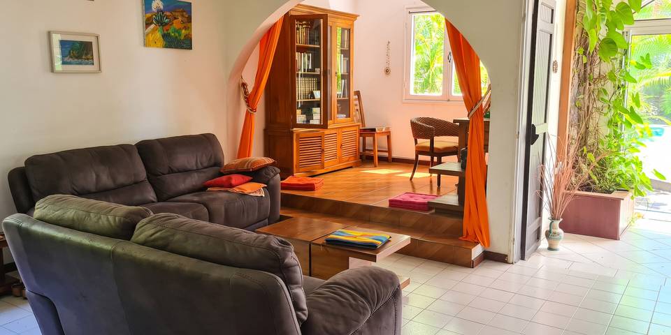 Elegante Villa mit Pool in Saint-Paul, Réunion, Meerblick in Saint-Paul, La Réunion
