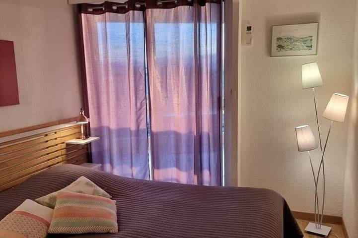 Appartement entier, Appartement face Mer et Plage avec vue sur Etang et Montagne in Canet-en-Roussillon, Côte d'Améthyste