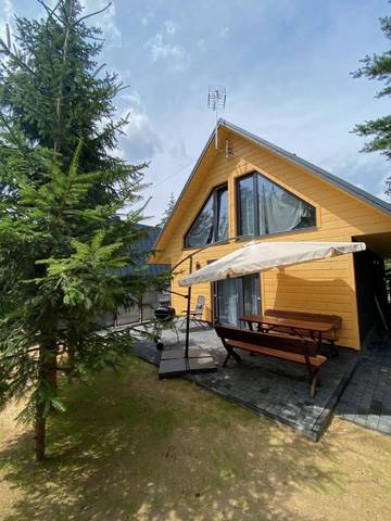 Gîte pour 6 personnes, avec terrasse et jardin dans Radawa
