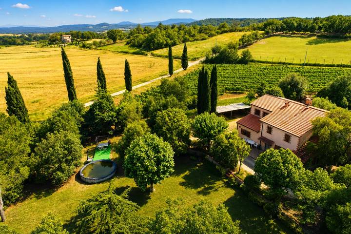 Villa per 16 persone, con piscina, adatto a famiglie con bambini in Maremma