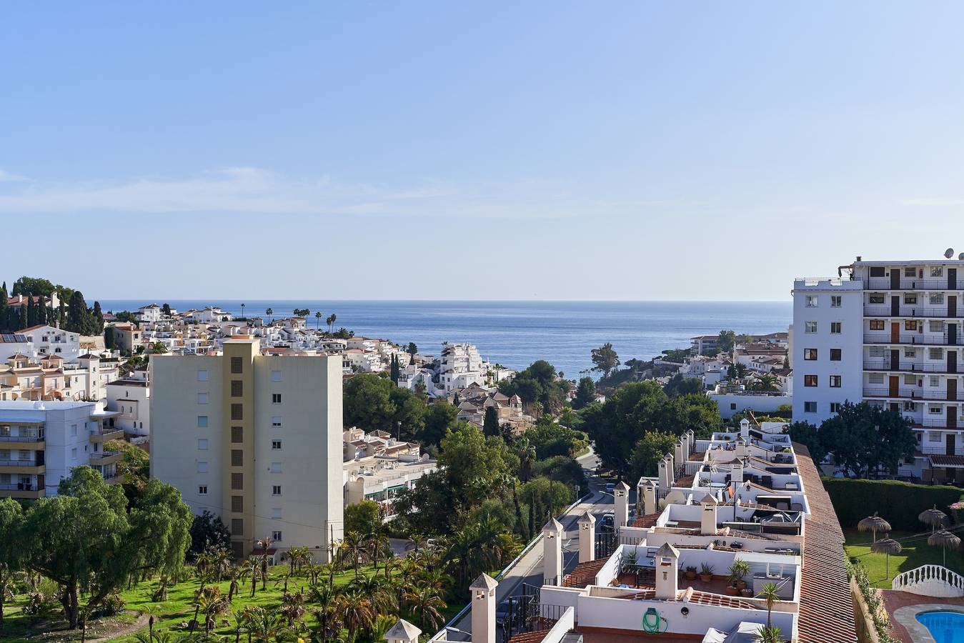 Apartamento inteiro, Apartamento "Verano Azul" com Piscina, A/C & Wi-Fi in Playa de Burriana, Nerja