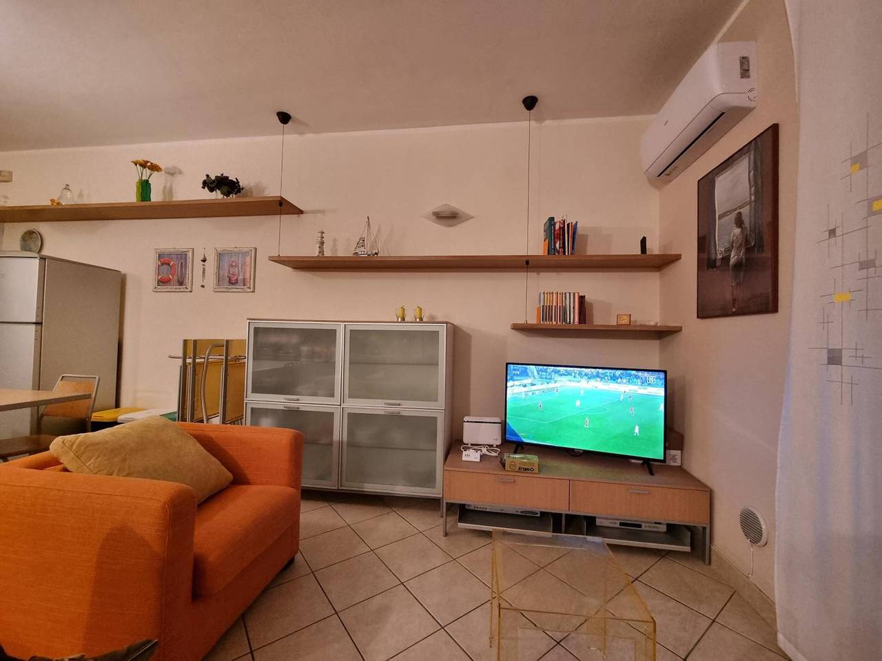 Entire apartment, Apartment 'La Casa Di Freddy' with Sea View and Included Garage in Loano, Riviera di Ponente