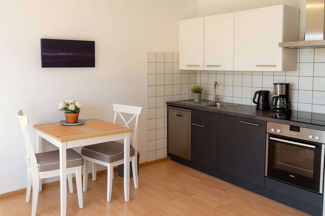 Ganze Wohnung, Komfortable Ferienwohnung mit Terrasse und strandnaher Lage in Horumersiel in Horumersiel, Wangerland