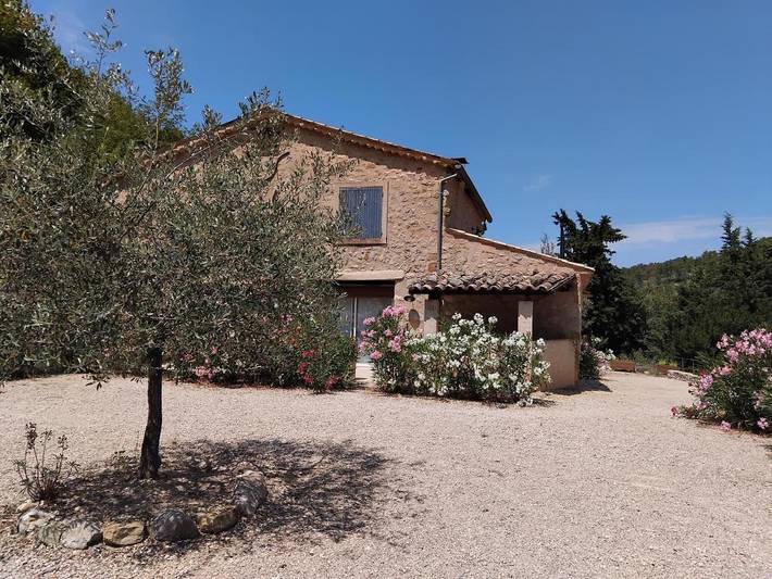 Maison de vacances pour 6 personnes, avec piscine ainsi que vue et jardin