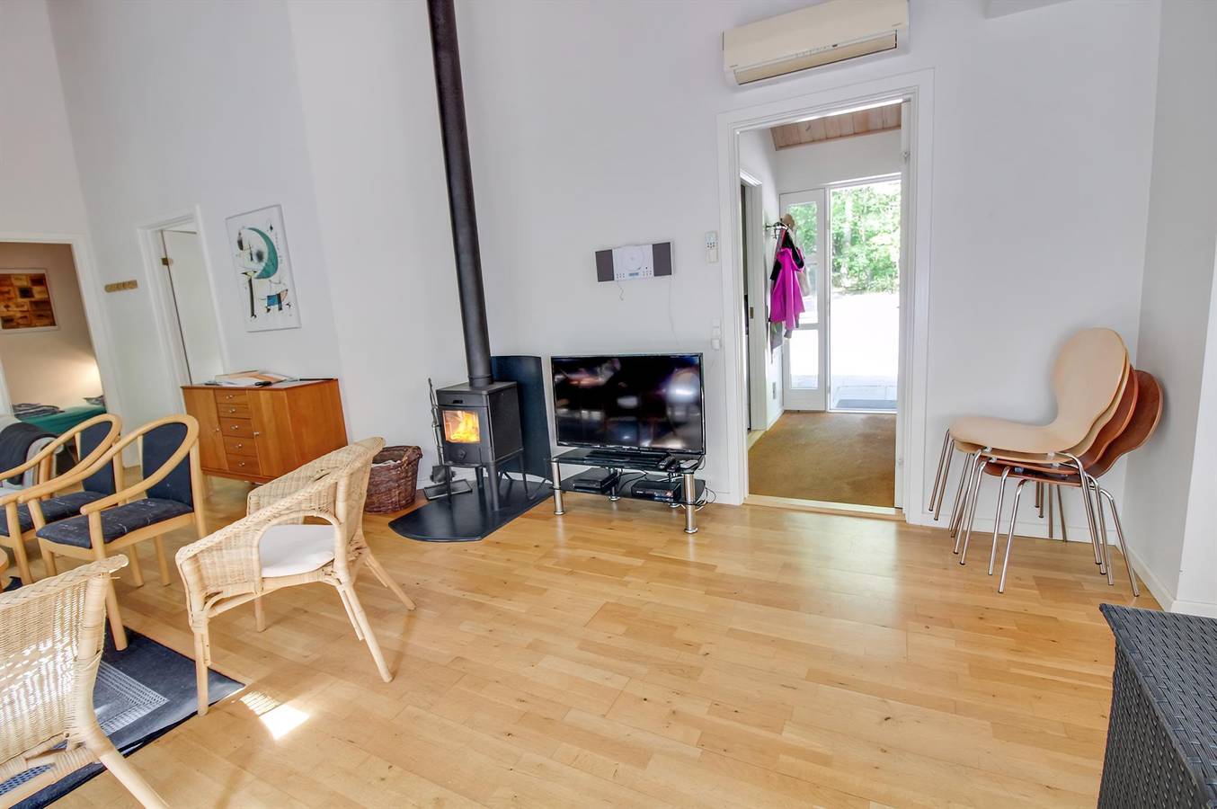 Nice home in Hasle w/ Wifi, 4 Bedrooms and Sauna in Hasle, Bornholm