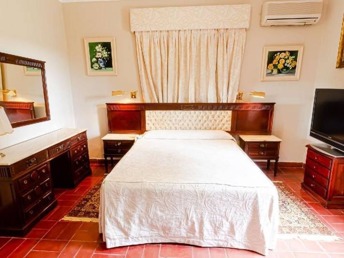 Casa de vacaciones para 14 personas, con jardín y jacuzzi en Provincia de Sevilla - 3