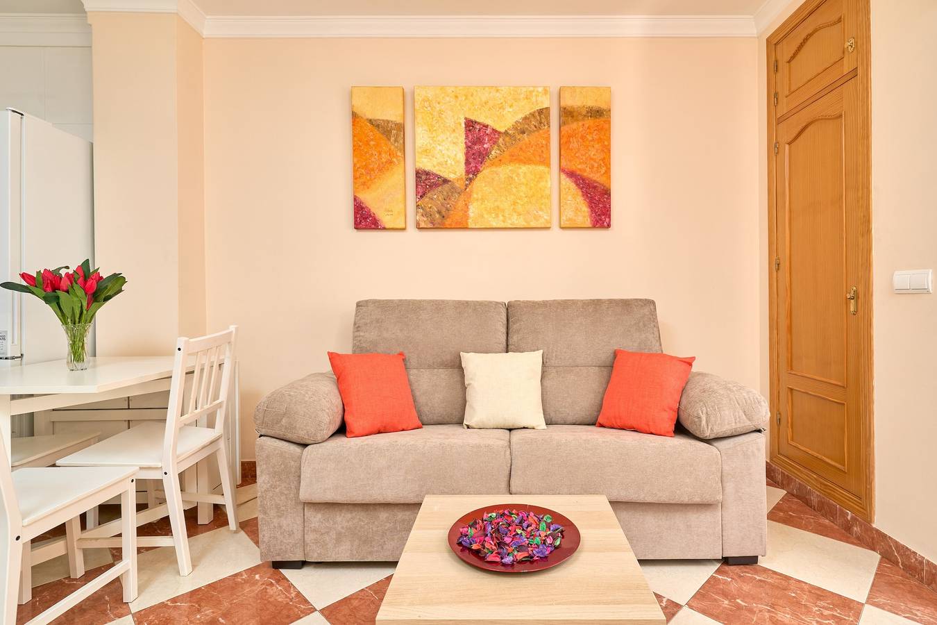 Entire apartment, Apartment 'Pilar Torre Del Mar' with Wi-Fi and Air Conditioning in Playa de Torre del Mar, Torre del Mar